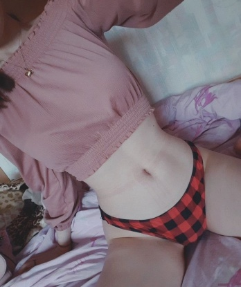 Молодая, ласковая и страстная красотка готова исполнить все твои фантазии. Приглашаю в гости для незабываемого времяпровождения. Звони, жду тебя! 4613, 19 лет